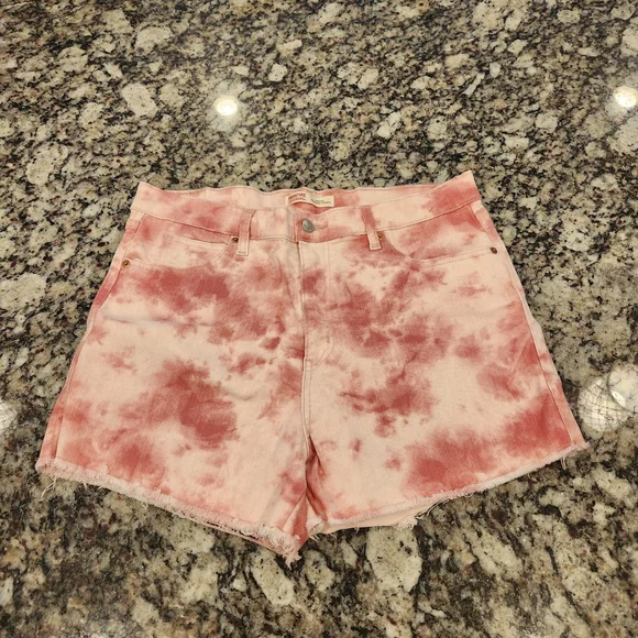 Levi's Pink And White Tie-Dye Heritage High Rise Short Size 16 - Picture 1 of 5